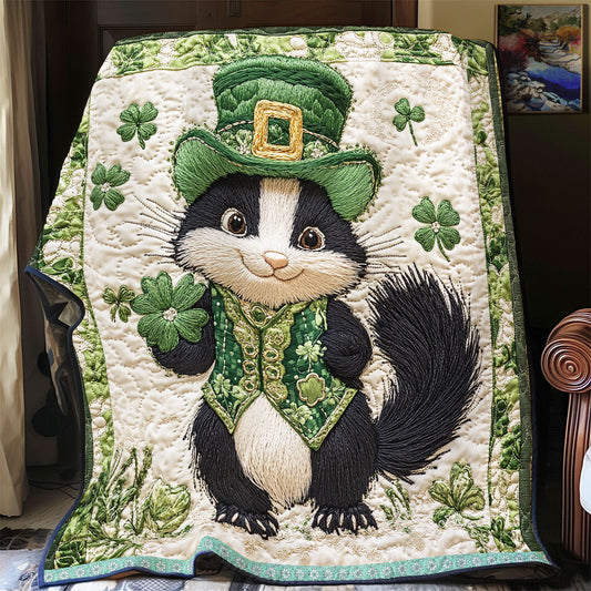 Adorable Skunk  WX1912028CL Quilt Blanket