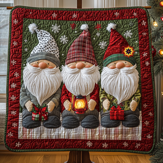 Cozy Gnomes WG0912001CL Quilt Blanket