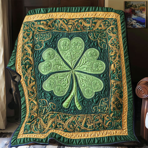 Lucky Clover WX0601024CL Quilt Blanket