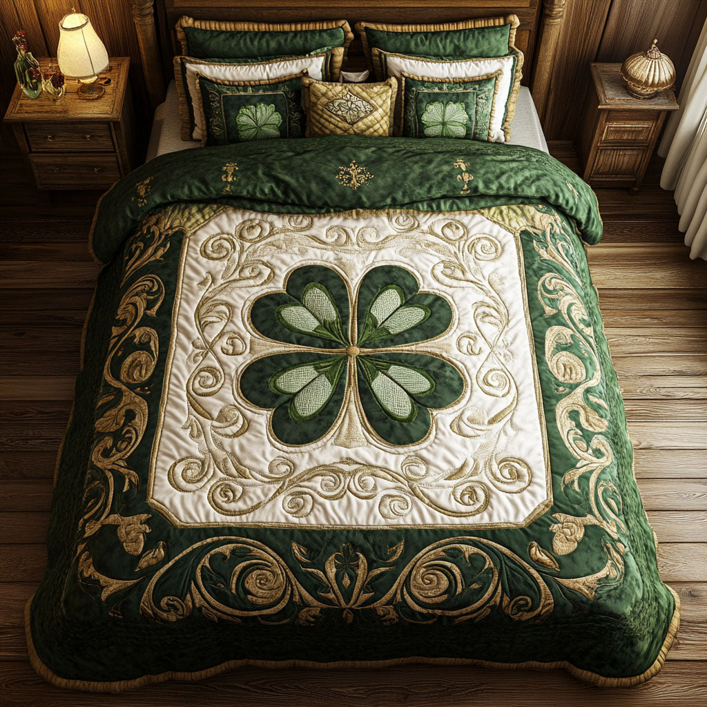 Lucky Clover WX1302476CL Quilted Bedding Set