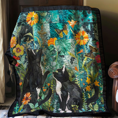 Tuxedo Cats Catch Buffterfly WO2307001CL Quilt Blanket