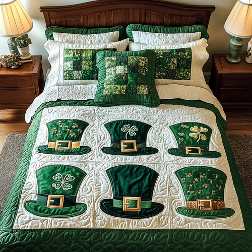 Lucky Hat XR2101005CL Quilted Bedding Set
