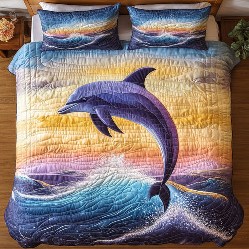 Dolphin WX0703017CL Quilted Bedding Set